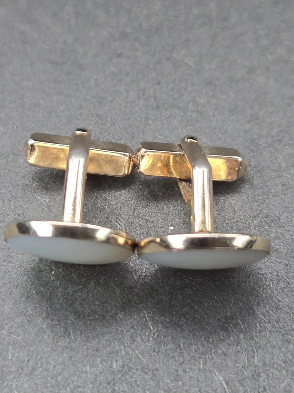 VTG SWANK Gold-tone In Abalone Cufflinks  & Mother-of-Pearl Round Cufflinks Set